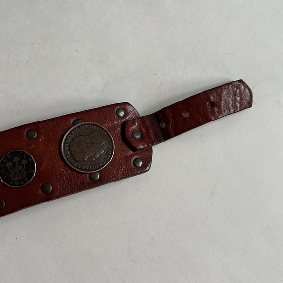 Vintage Genuine Leather Wristband / Coins / Made In Canada / Carole Garber - Picture 3 of 10